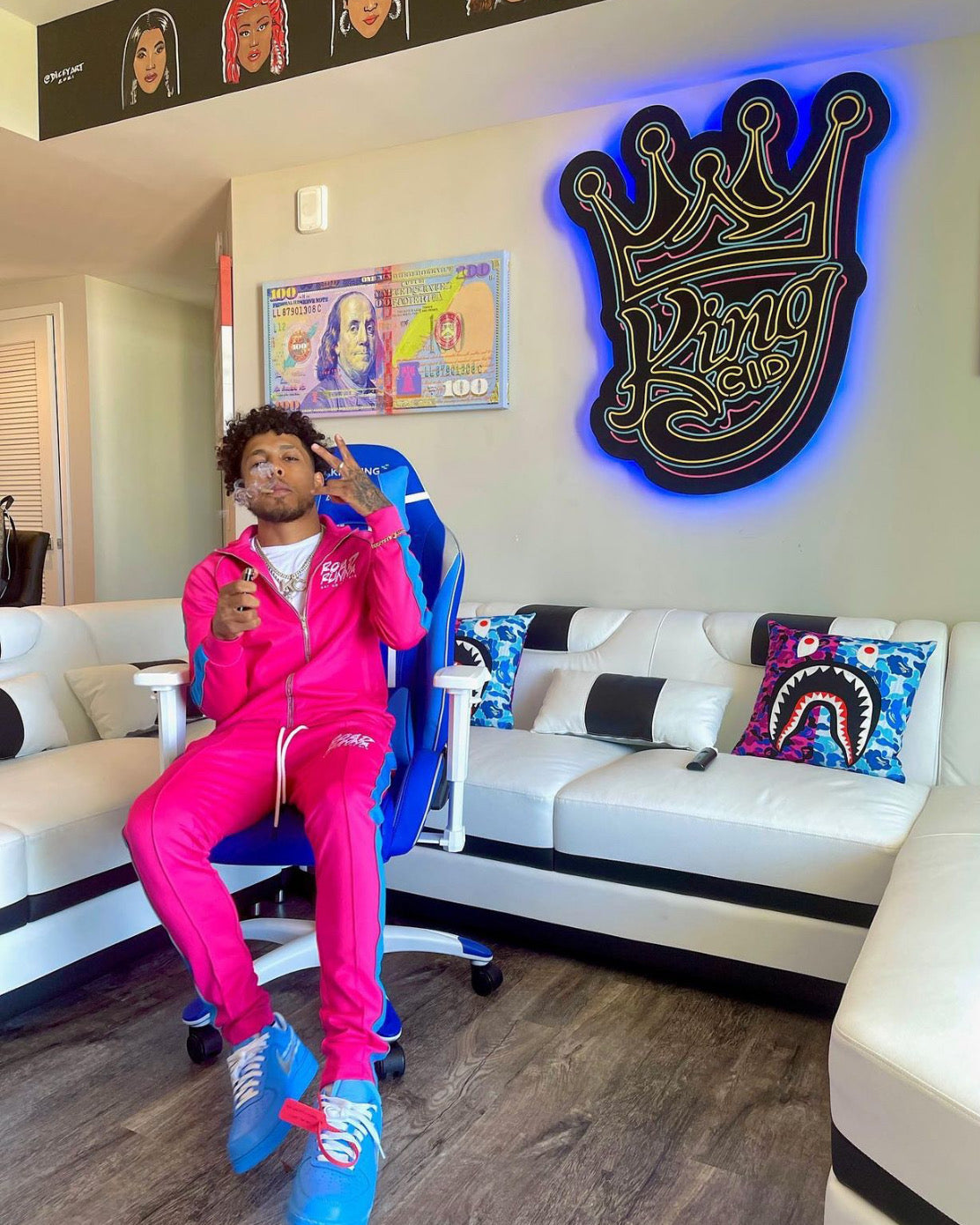 king cid wearing shop road runna runner pink tracksuit blue 3m set youtuber